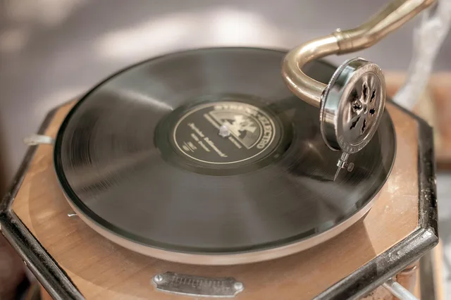 gramophone, turntable, patephon, old, retro, vintage, antique, classic, history, nostalgia, nostalgic, vinyl, record, music, sound, album, brown music, brown history, brown retro, gramophone, gramophone, gramophone, gramophone, gramophone, turntable, turntable, vinyl, sound. Keeping a history of important record changes